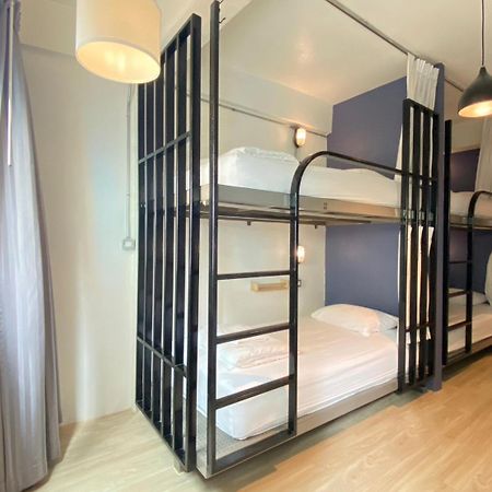 Monomer Hostel Бангкок Екстер'єр фото