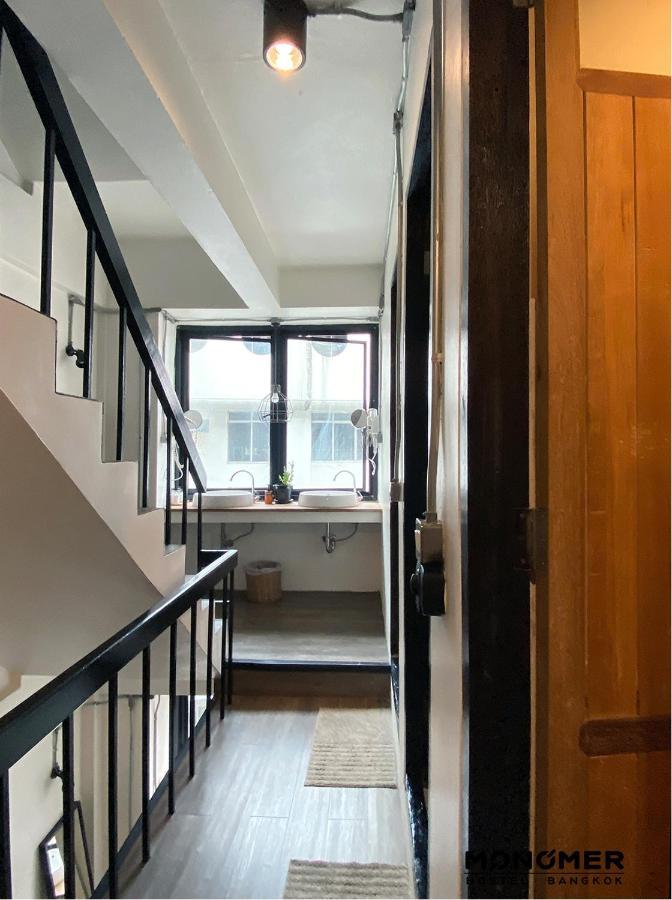 Monomer Hostel Бангкок Екстер'єр фото