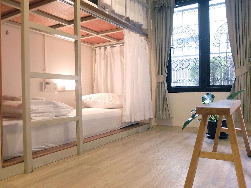 Monomer Hostel Бангкок Екстер'єр фото