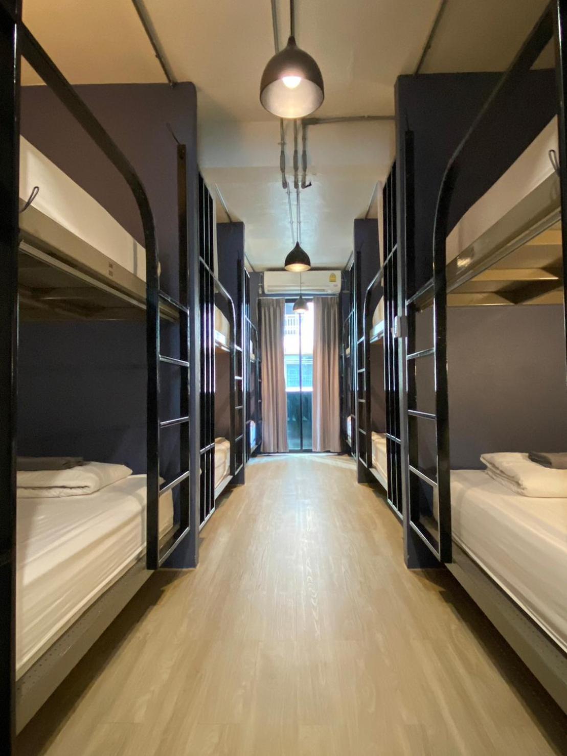 Monomer Hostel Бангкок Екстер'єр фото